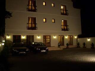 Гостевой дом La Rezidenta Сибиу-0